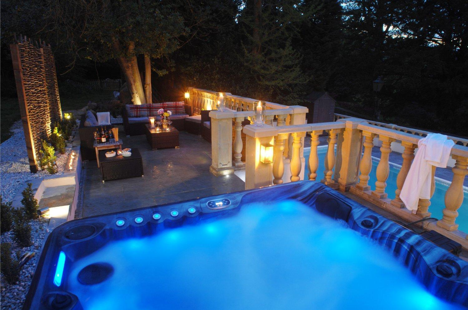 The School Rooms Estate Beautiful, Georgian Apartments With Private Heated Pool And Hot Tub Wifi And Parking Near Bath Box  Dış mekan fotoğraf