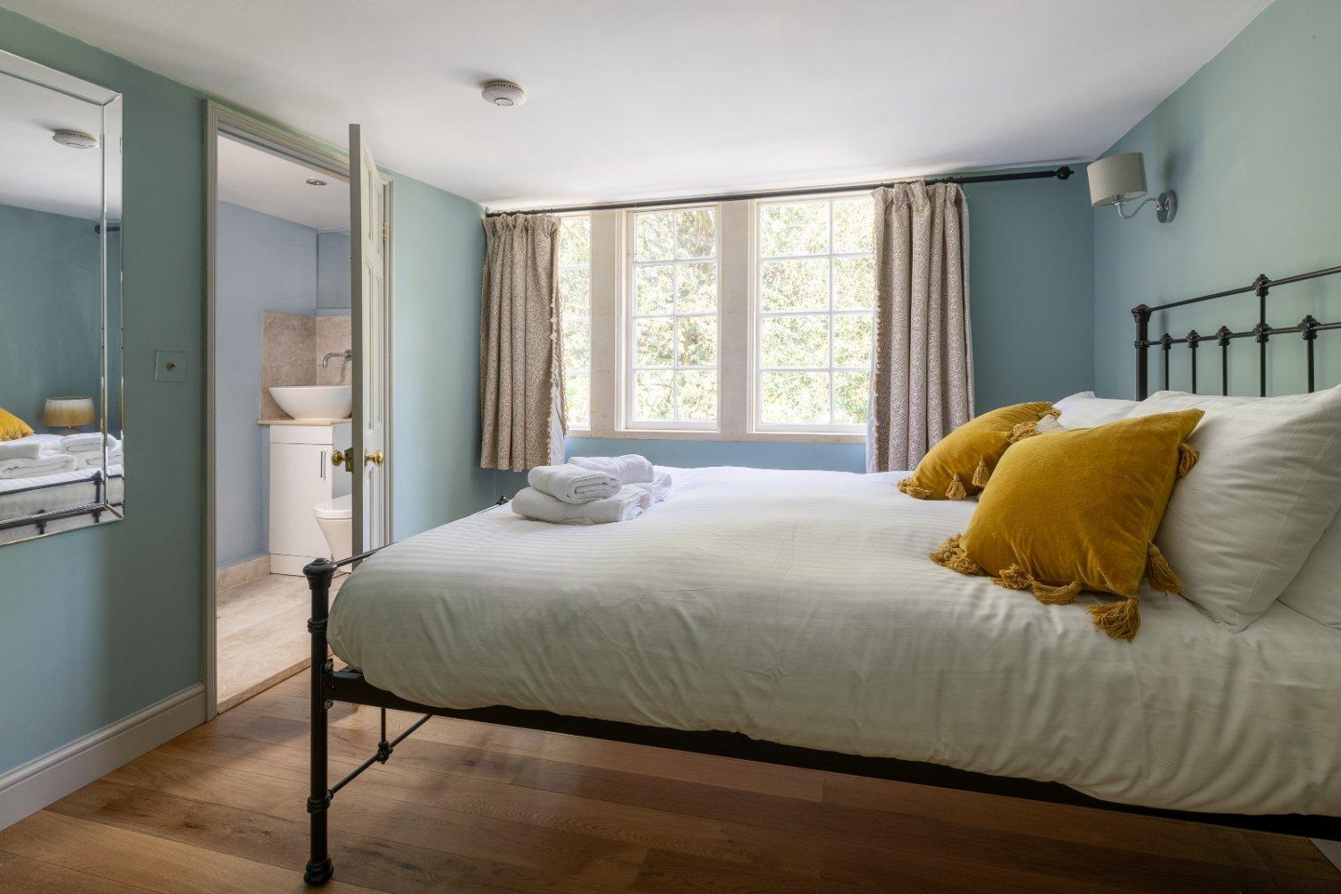 The School Rooms Estate Beautiful, Georgian Apartments With Private Heated Pool And Hot Tub Wifi And Parking Near Bath Box  Dış mekan fotoğraf