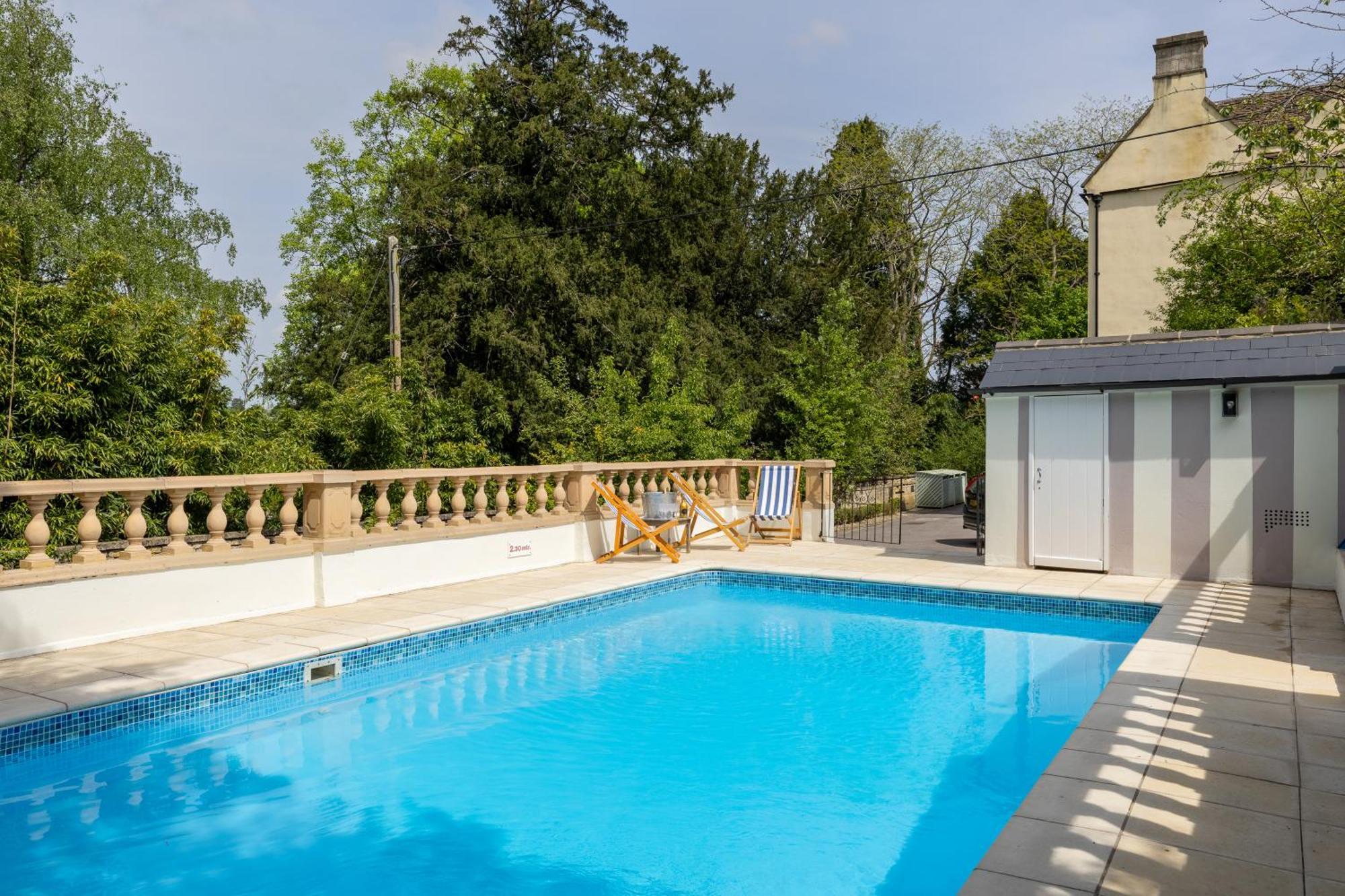 The School Rooms Estate Beautiful, Georgian Apartments With Private Heated Pool And Hot Tub Wifi And Parking Near Bath Box  Dış mekan fotoğraf